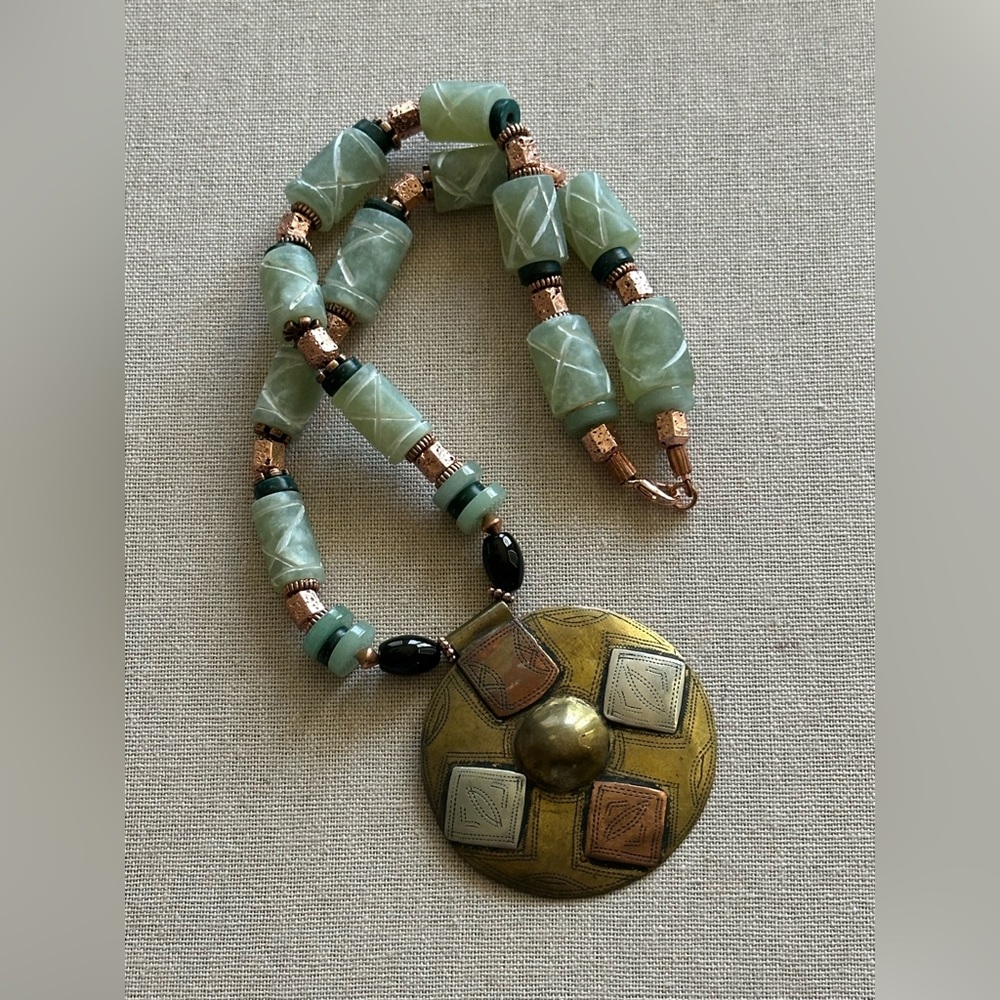 22-1/2 inch African Inspired Colorful Necklace NWOT